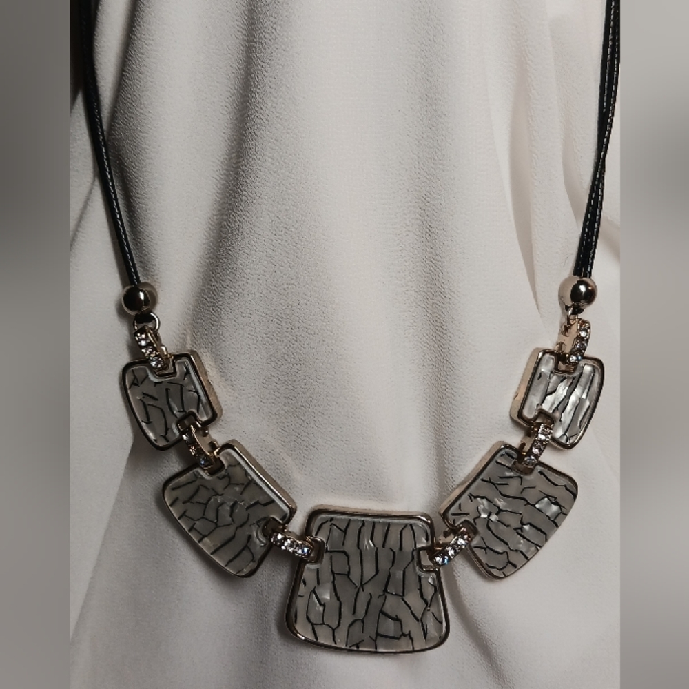 Birch tree color necklace